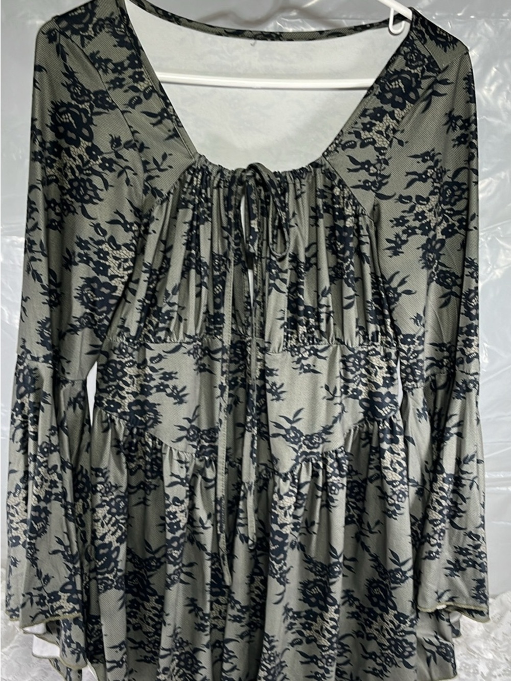 SHEIN Olive Scoop Neck Floral Peasant Tunic with Black Print